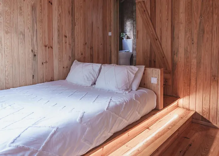 Nativo Natureza Pink Wood Οργανωμένο κάμπινγκ Cela (Leira)